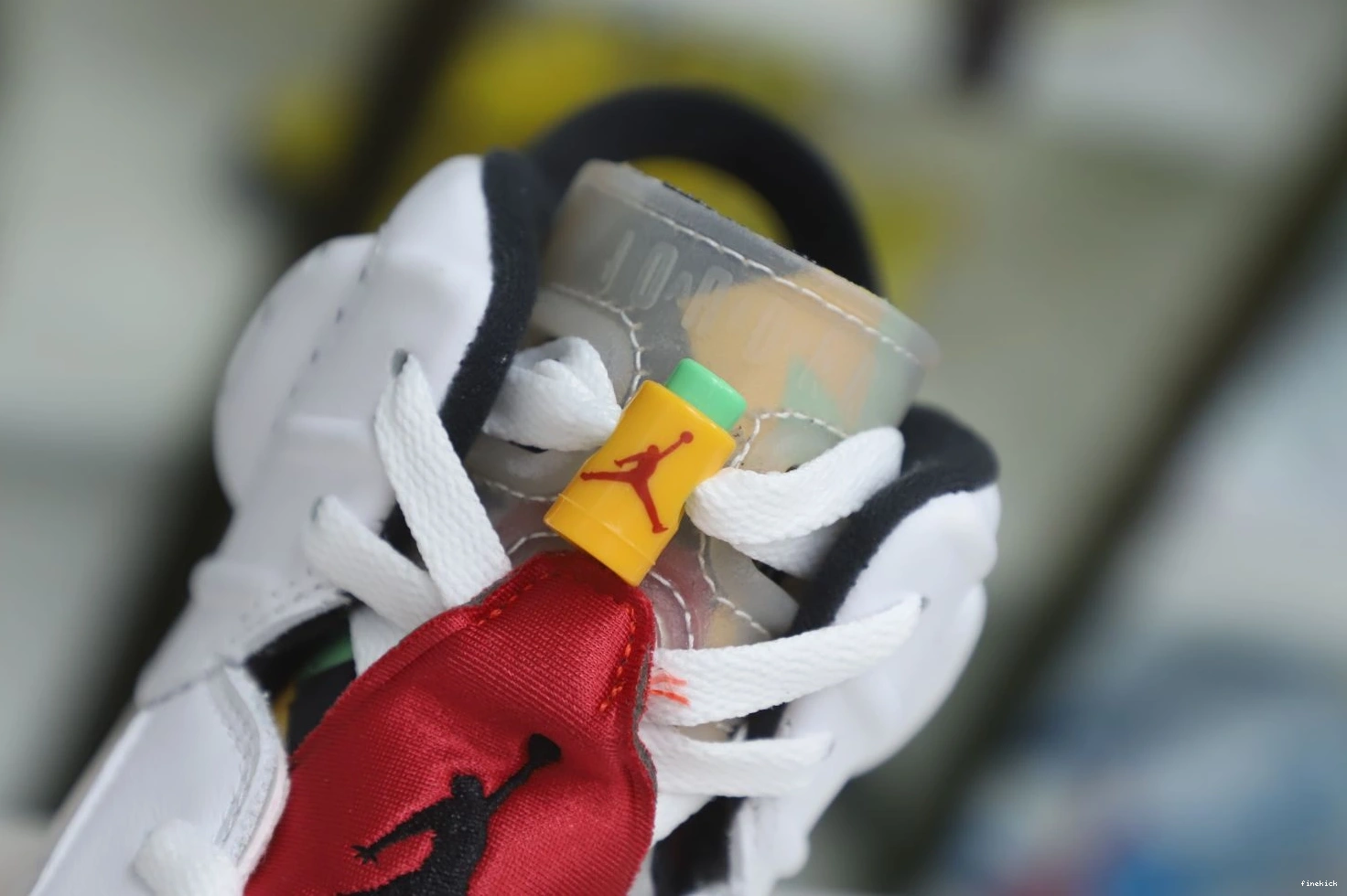 NEUTRAL GREY JORDAN RETRO 6 AIR 1030